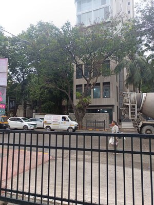 Balcony in  Showroom at Vishnu Dham, Bandra West – for Rent