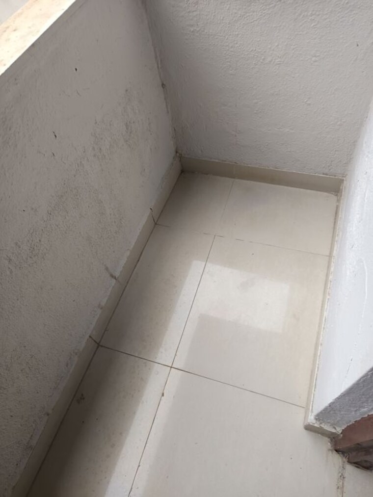 Bathroom, vishnu-dham Commercial Showroom 1650 Sq.Ft. In Bandra West Mumbai 10577559