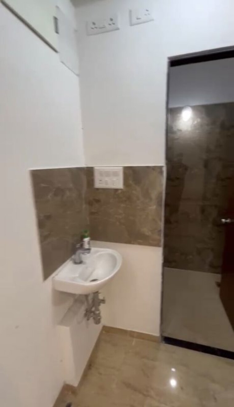 Bathroom, vtp-leonara-building-c-and-f 1 Bedroom 560 Sq.Ft. Apartment In Mahalunge Pune 10577598