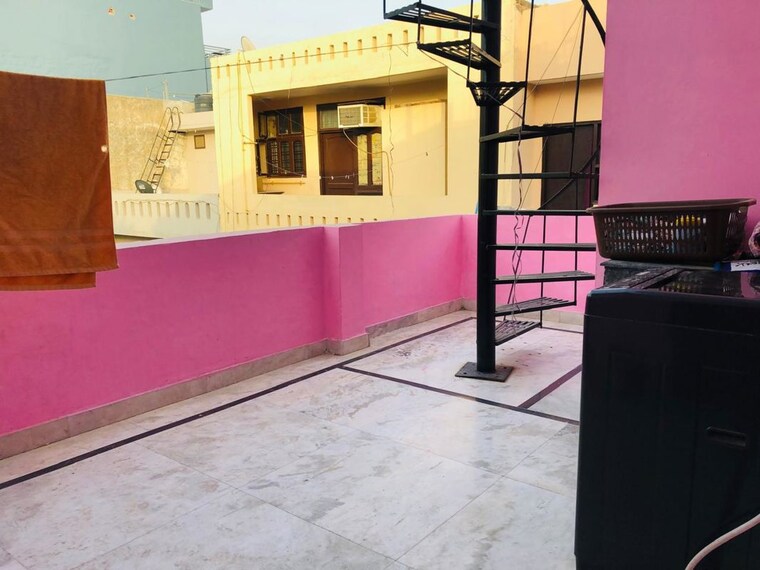 Exterior View, sector 22 1.5 Bedroom 800 Sq.Ft. Villa In Sector 22 Gurgaon 10577608