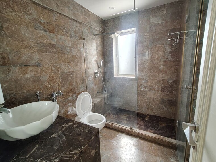 Bathroom, om-ratan-apartment 3 Bedroom 1500 Sq.Ft. Apartment In Worli Mumbai 10577617