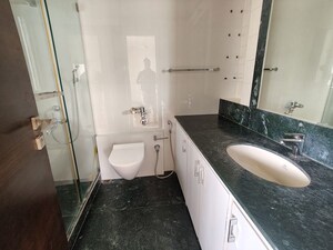 Team Area in 3 BHK Apartment at Om Ratan Apartment, Worli – for Rent