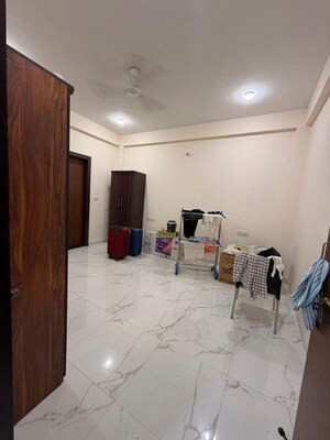 Team Area in 1.5 BHK Builder Floor at Mahalaxmi Nagar – for Rent
