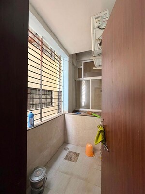 Bathroom in 1.5 BHK Builder Floor at Mahalaxmi Nagar – for Rent
