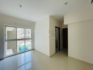 Room in 2 BHK Apartment at Lodha Amara, Kolshet Road – for Rent