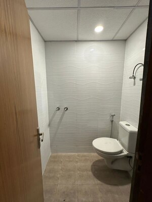 Bathroom in 4 BHK Apartment at Wave Amore, Sector 32 – for Rent