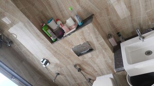 Furnished Amenities in 1 BHK Apartment at Lodha Amara, Kolshet Road – for Rent