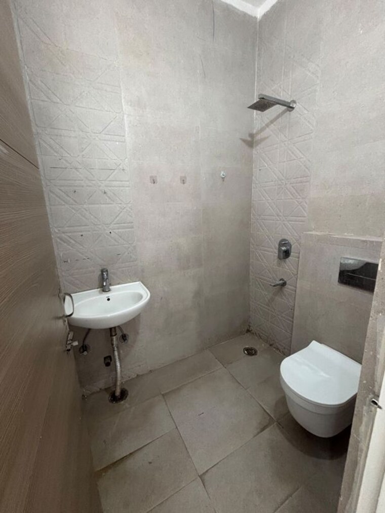 Bathroom, motia-blue-ridge 3 Bedroom 1050 Sq.Ft. Builder Floor In Dhakoli Zirakpur 10577741