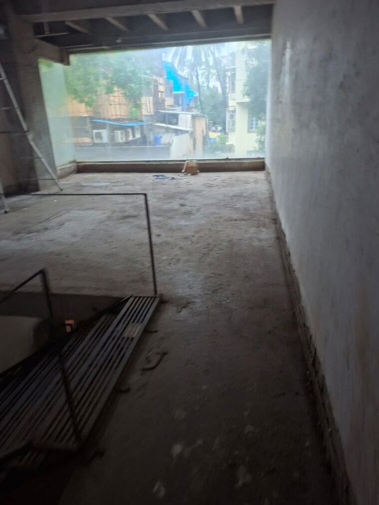 Balcony, bandra west Commercial Showroom 1250 Sq.Ft. In Bandra West Mumbai 10577753
