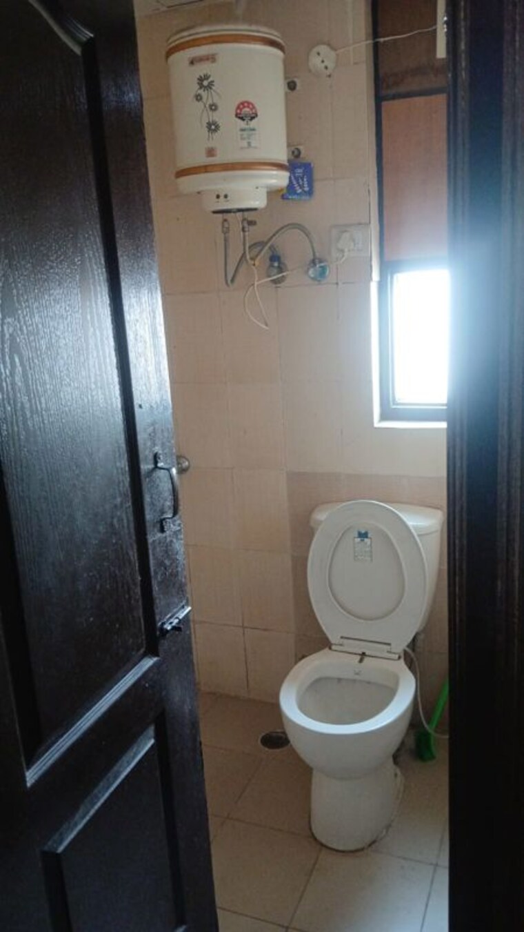 Bathroom, jaipurias-sunrise-greens-zirakpur 2 Bedroom 1250 Sq.Ft. Apartment In Vip Road Zirakpur 10501457