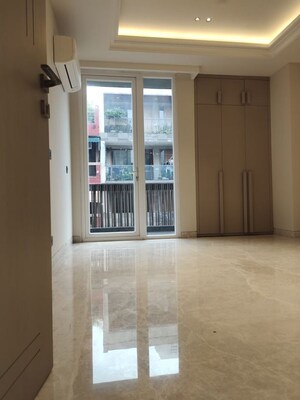 Room in 3 BHK Builder Floor at Greater Kailash I – for Sale