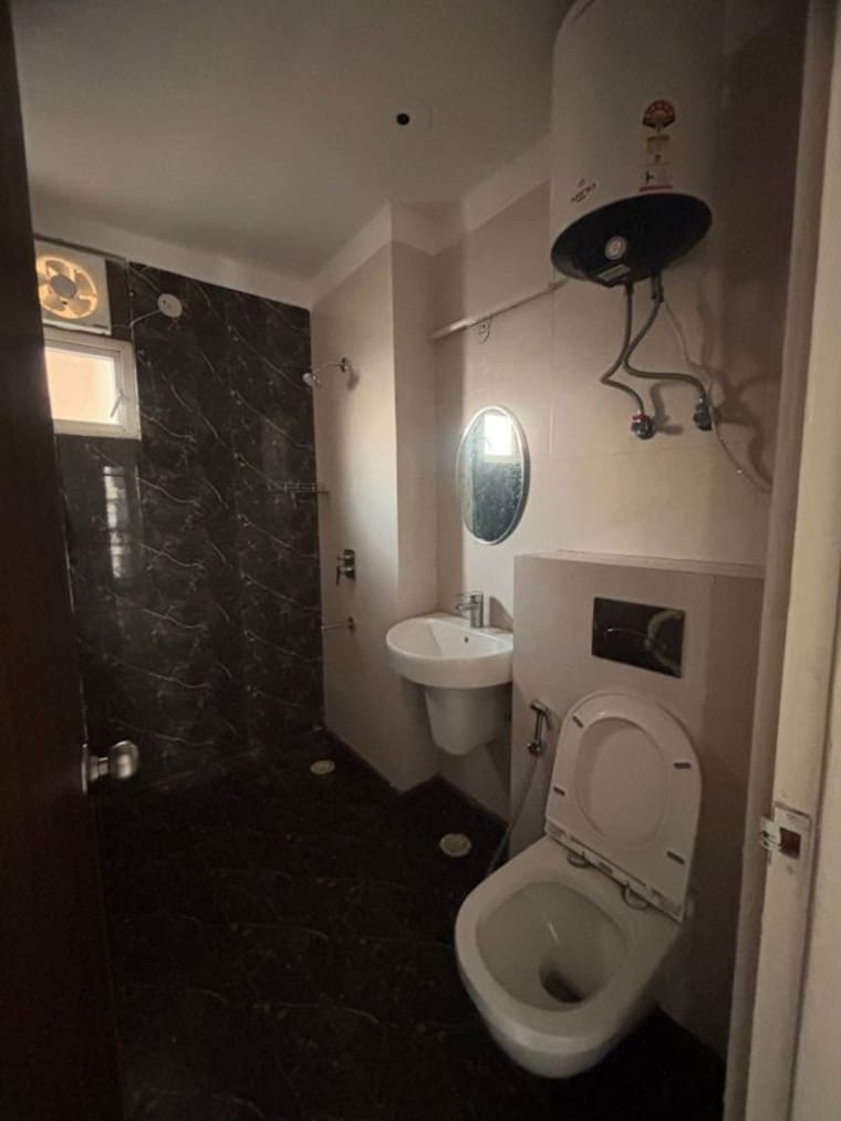 Bathroom, sam-palm-olympia 3 Bedroom 1475 Sq.Ft. Apartment In Sector 16c Greater Noida Greater Noida 10577775