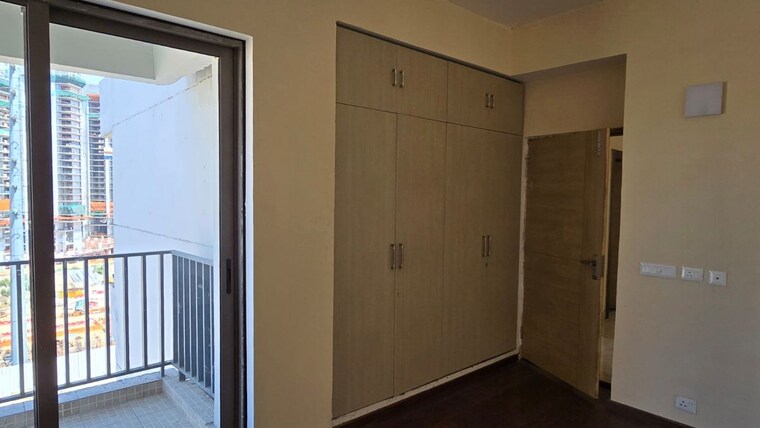 Room, paras-dews 2 Bedroom 1350 Sq.Ft. Apartment In Sector 106 Gurgaon 10577786