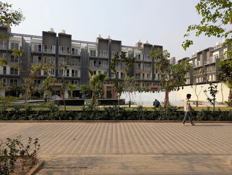 Exterior View, smart-world-orchard 2.5 Bedroom 1185 Sq.Ft. Apartment In Sector 61 Gurgaon 10560793