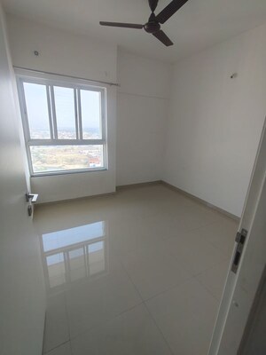 Room in 3 BHK Apartment at Godrej Greens, Undri – for Rent