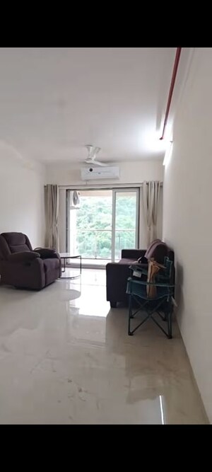 Room in 3 BHK Apartment at Mahavir Square, Manpada – for Sale