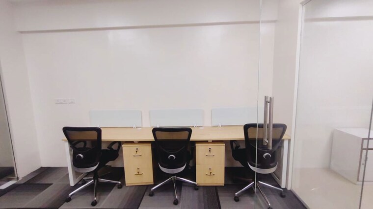 Team Area, shri-senapati-bapat-chs Commercial Office Space 1800 Sq.Ft. In Senapati Bapat Road Pune 10577777