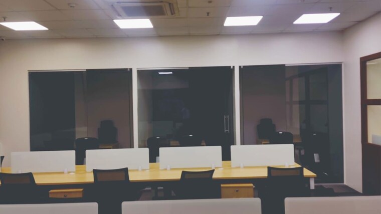 Team Area, shri-senapati-bapat-chs Commercial Office Space 1800 Sq.Ft. In Senapati Bapat Road Pune 10577777