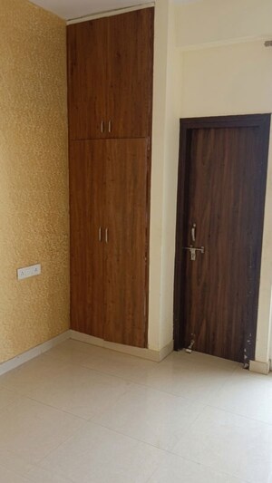 Room in 2 BHK Builder Floor at Girdharipura – for Sale