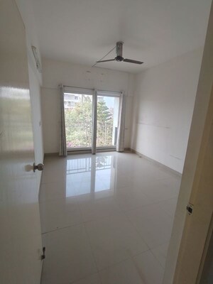 Room in 1 BHK Apartment at Godrej Horizon, Mohammadwadi – for Rent