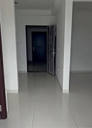 Room in 2 BHK Apartment at Aparna Sarovar Zicon, Nallagandla – for Rent