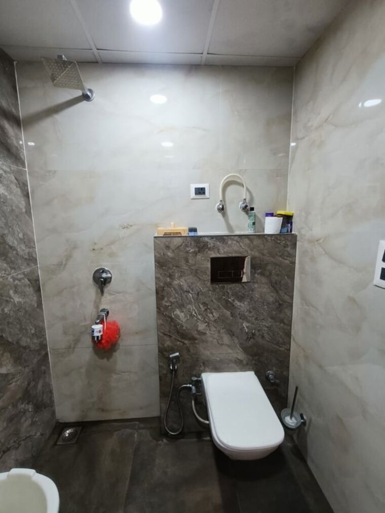Bathroom, slf-anushree 3 Bedroom 1960 Sq.Ft. Apartment In Sector 75 Faridabad 10577866