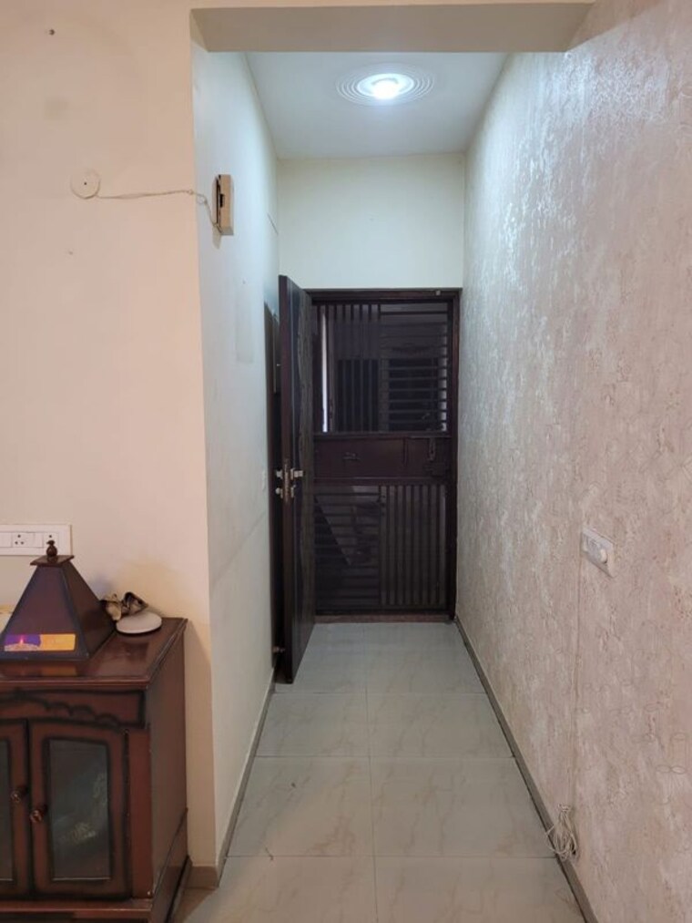 Bathroom, slf-anushree 3 Bedroom 1960 Sq.Ft. Apartment In Sector 75 Faridabad 10577866