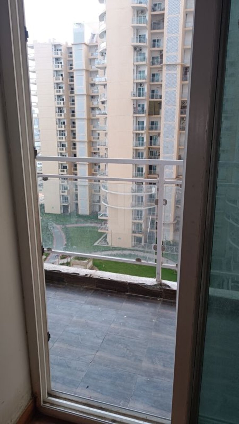 Balcony, samridhi-luxuriya-avenue 3 Bedroom 1395 Sq.Ft. Apartment In Sector 150 Noida 10577831