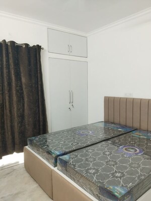 Bedroom in 4 BHK Apartment at Sarita Vihar – for Rent