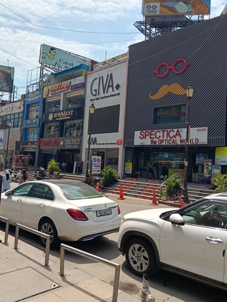 Exterior View, sector 18 Commercial Showroom 1900 Sq.Ft. In Sector 18 Noida 10577878