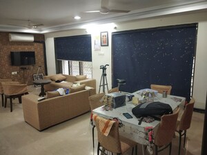 Team Area in 2 BHK Apartment at Suraj Ashiana, Khar West – for Rent