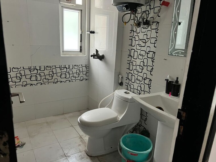 Bathroom, gulshan-vivante 3 Bedroom 1436 Sq.Ft. Apartment In Sector 137 Noida 10577883