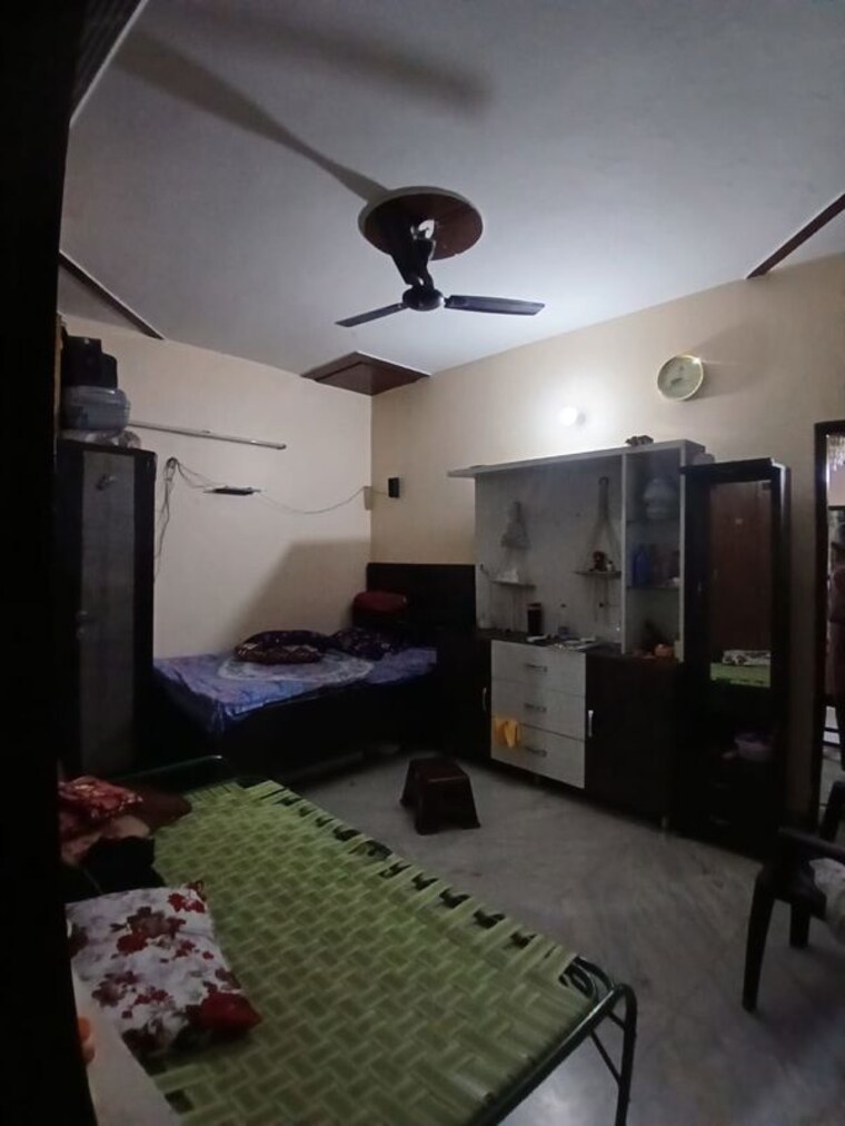 Team Area, spring-field 2 Bedroom 125 Sq.Yd. Builder Floor In Sector 31 Faridabad 10577110