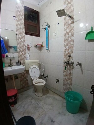 Bathroom in 2 BHK Builder Floor at Spring Field, Sector 31 – for Sale
