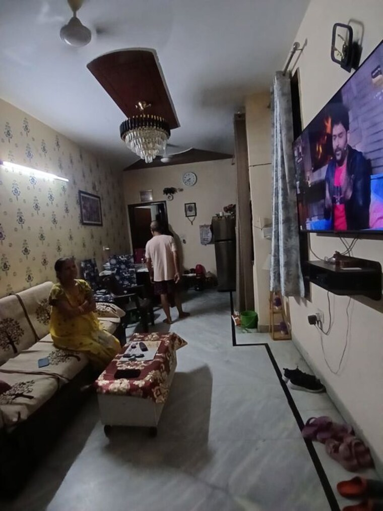 Living Room, spring-field 2 Bedroom 125 Sq.Yd. Builder Floor In Sector 31 Faridabad 10577110