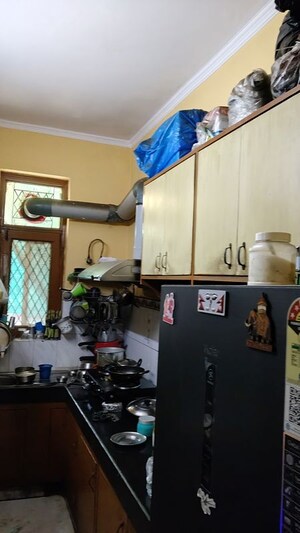 Team Area in 2 BHK Builder Floor at Spring Field, Sector 31 – for Sale