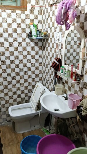 Bathroom in 2 BHK Builder Floor at Spring Field, Sector 31 – for Sale