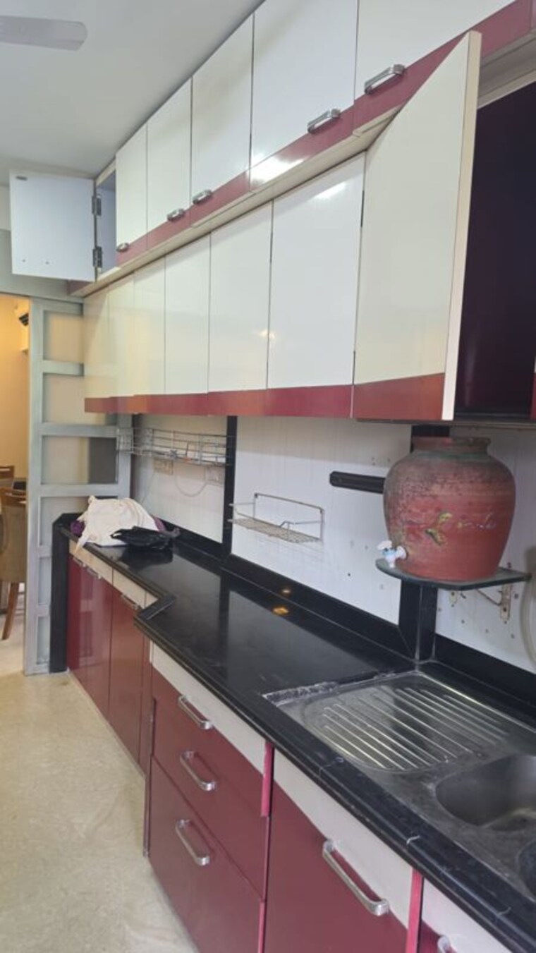Kitchen, royal-manor 3 Bedroom 1200 Sq.Ft. Apartment In Bandra West Mumbai 10577911