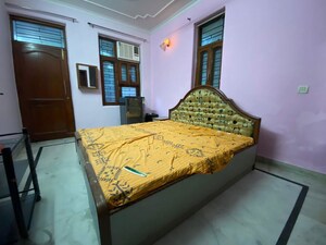 1 RK Independent House For Rent in Sector 14