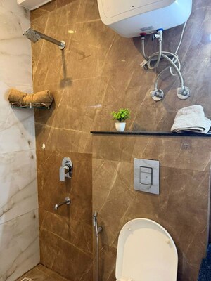 Bathroom in 1 BHK Builder Floor at Sector 42 – for Rent