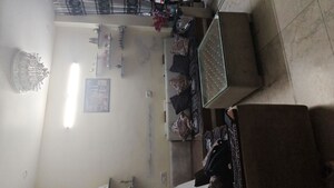 Team Area in 3 BHK Builder Floor at Kavi Nagar – for Sale