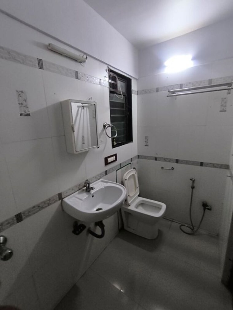 Bathroom, harshail-flamingo-apartments 2 Bedroom 700 Sq.Ft. Apartment In Malad West Mumbai 10577972