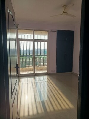 Room in 2.5 BHK Apartment at Saviour Greenisle, Sain Vihar – for Rent