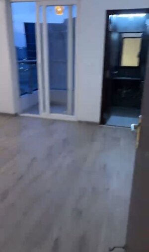 Room in 3 BHK Apartment at Hero Homes Gurgaon, Sector 104 – for Rent
