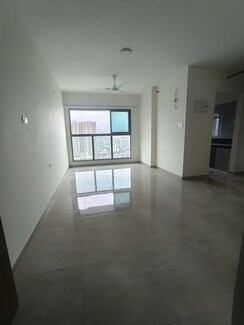 2 BHK Apartment For Rent in Sheth Irene