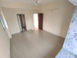 Bedroom in 2 BHK Apartment at Dosti Acres Aster, Wadala East – for Rent