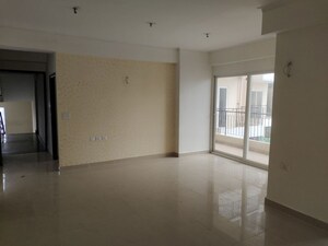 Room in 3 BHK Apartment at Sector 76 – for Rent