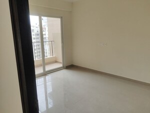 Room in 3 BHK Apartment at Sector 76 – for Rent