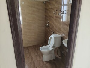 Bathroom in 3 BHK Apartment at Sector 76 – for Rent