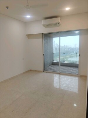 Room in 3 BHK Apartment at Lokhandwala Minerva Mahalaxmi, Mahalaxmi – for Sale